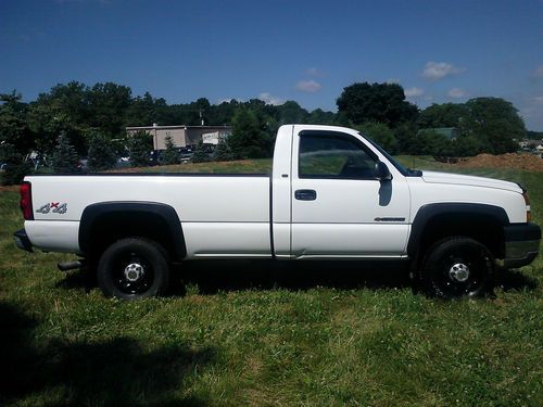 05' chevy silverado 2500hd 4x4*runs excellent*sharp truck