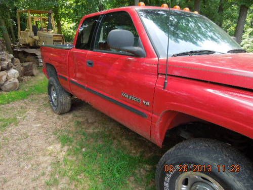 1998 dodge ram 2500 base extended cab pickup 2-door 5.9l