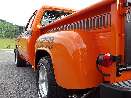 Pro customized v8 4bbl duals hrst 4sp 68 roadrunner tranny stepside mopar harley