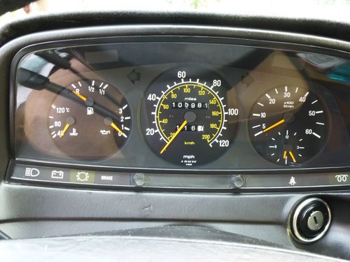 1983 Mercedes-Benz 300CD Base Coupe 2-Door 3.0L LOW miles Impeccable Condition, image 6