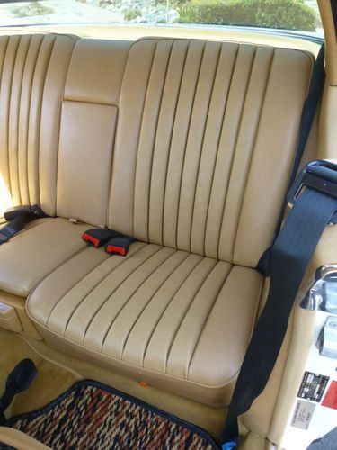 1983 Mercedes-Benz 300CD Base Coupe 2-Door 3.0L LOW miles Impeccable Condition, image 8