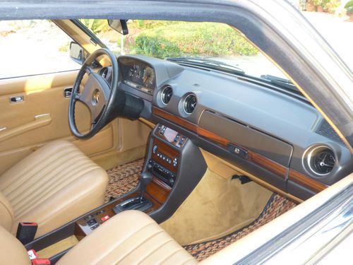 1983 Mercedes-Benz 300CD Base Coupe 2-Door 3.0L LOW miles Impeccable Condition, image 24