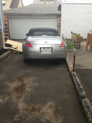 2004 nissan 350z enthusiast convertible 2-door 3.5l