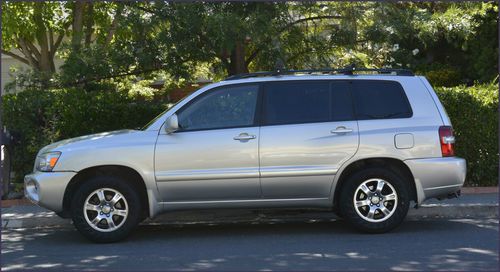 2006 toyota highlander sport utility 4-door 3.3l tow pkg w/ elec brakes roof rak