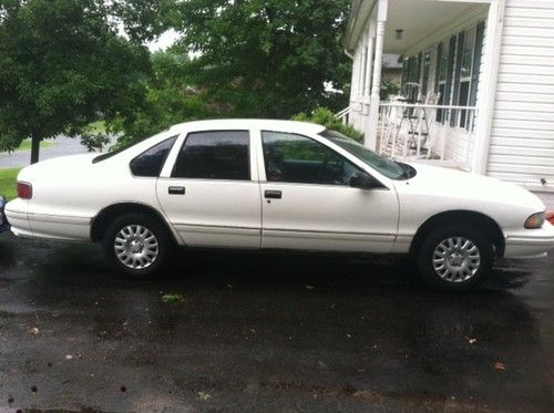 1996 chevrolet caprice classic sedan 4-door 4.3l