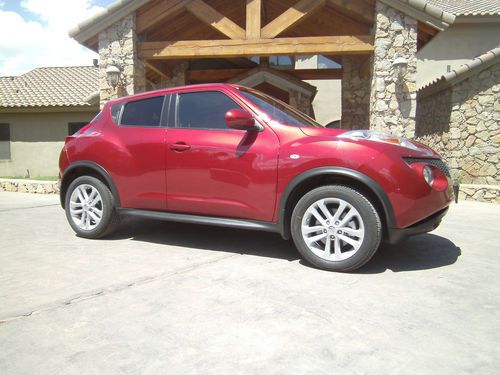 2011 nissan juke sv sport utility 4-door 1.6l