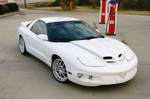 Fs/ft 1999 hardtop formula - ram air - 19in sterns - artic white - show &amp; go!!!