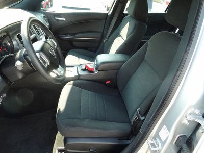 SE RWD 3.6LT Automatic Trans Alloy Wheels power Seats Accident Free South Own, image 13