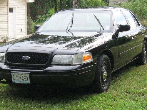 2005 Ford Crown Victoria Police Interceptor Sedan 4-Door 4.6L, image 10