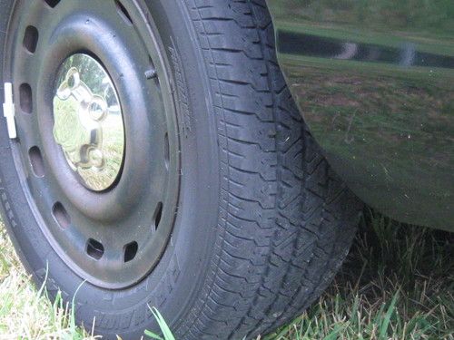2005 Ford Crown Victoria Police Interceptor Sedan 4-Door 4.6L, image 13