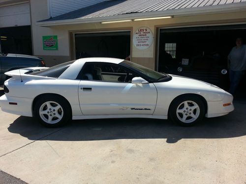 1994 pontiac firebird trans am convertible 2-door 5.7l 25th aniversary