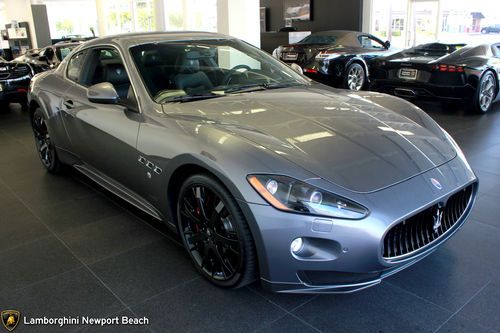 2012 maserati granturismo s coupe 2-door 4.7l