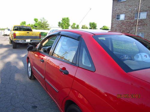 2005 Ford Focus se Sedan 4-Door 2.0L, image 6