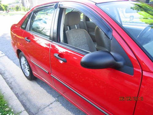 2005 Ford Focus se Sedan 4-Door 2.0L, image 8