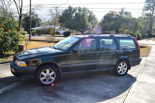 Volvo, v70, green, wagon, clean, 126k miles, leather, 5 cyl. turbo, auto trans