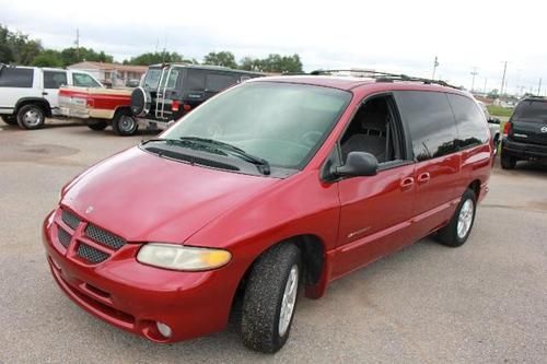 2000 dodge caravan runs and drives high miles no reserv