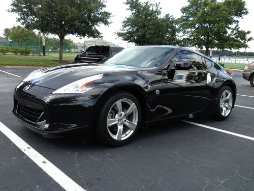 2010 nissan 370z base coupe 2-door 3.7l