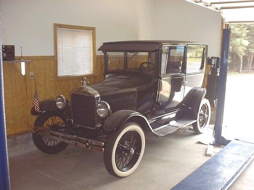 1927 ford model t,  tudor