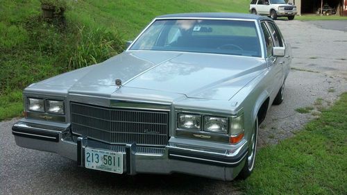 1984 cadillac deville base sedan 4-door 4.1l