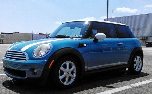 2008 mini cooper base hatchback 2-door 1.6l s