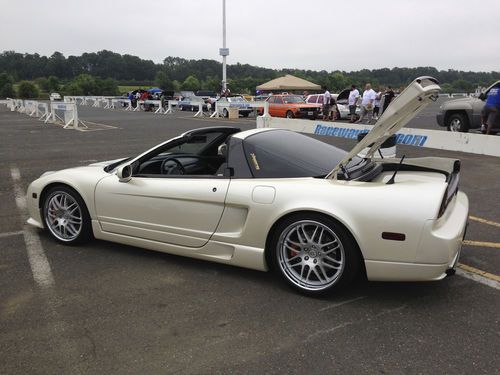 Nsx-t, white