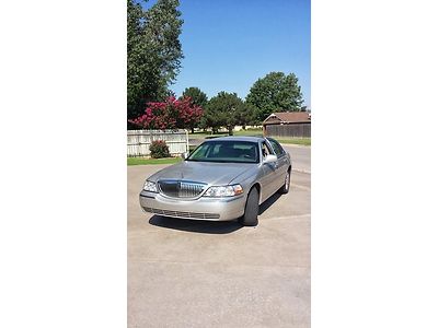 Like New Low Mile 03 Towncar, US $8,995.00, image 4