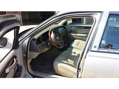 Like New Low Mile 03 Towncar, US $8,995.00, image 5