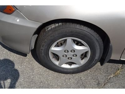 Base Coupe 2.2L Front Wheel Drive Tires - Front All-Season Wheel Covers A/C, image 8