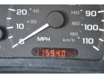 Base Coupe 2.2L Front Wheel Drive Tires - Front All-Season Wheel Covers A/C, image 16