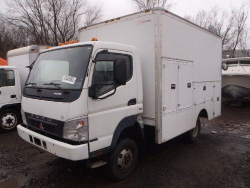 2005 mitusbishi fuso fg 4x4 utility box truck