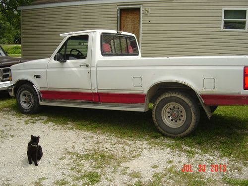 1992 ford f-150 xlt lariat standard cab pickup 2-door 5.0l