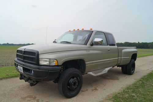 1996 dodge 3500 4x4 pick up truck dually nice hauler low miles nr!