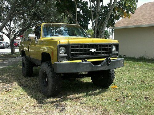 1979.5 lifted k10 on trailer