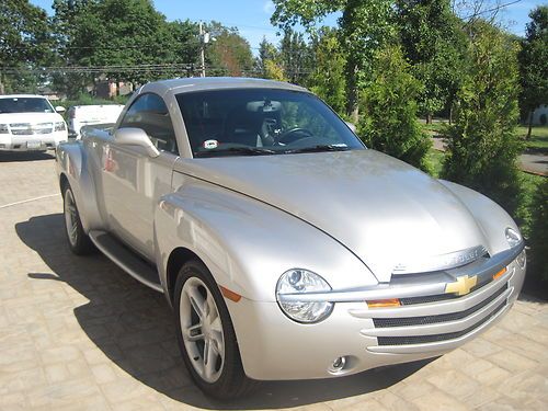 2005 chevy ssr - 5,274 original miles - original owner - as new - all options