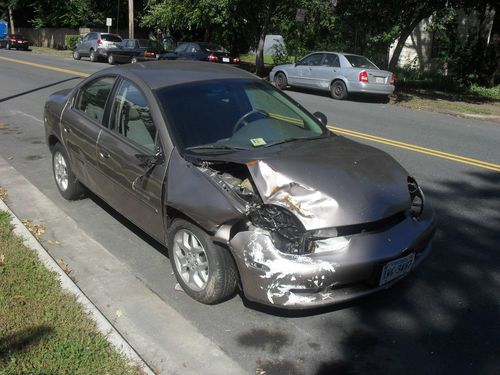 2000 dodge neon es sedan 4-door 2.0l "wrecked"