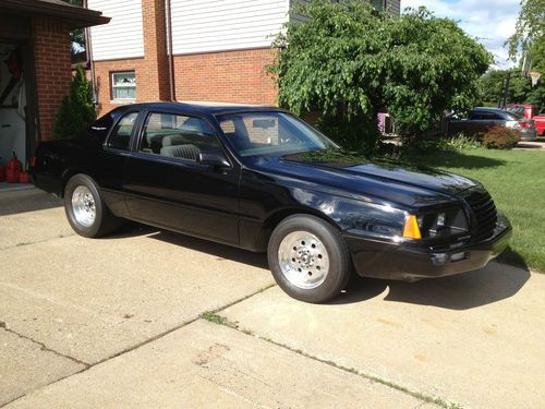 1983 ford thunderbird base sedan 2-door 5.0l