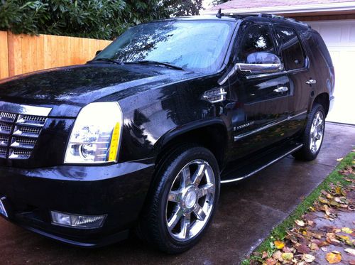 2007 cadillac escalade base sport utility 4-door 6.2l,clean.