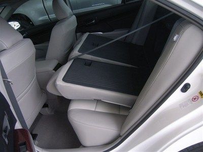 NEW XLE V6 Leather HDD Nav w/ JBL audio Blind Spot Opt Loaded w/ Full Power Opts, image 13