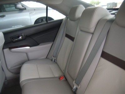 NEW XLE V6 Leather HDD Nav w/ JBL audio Blind Spot Opt Loaded w/ Full Power Opts, image 14