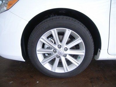 NEW XLE V6 Leather HDD Nav w/ JBL audio Blind Spot Opt Loaded w/ Full Power Opts, image 21