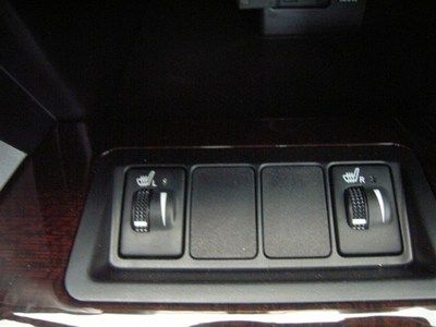 NEW XLE V6 Leather HDD Nav w/ JBL audio Blind Spot Opt Loaded w/ Full Power Opts, image 39