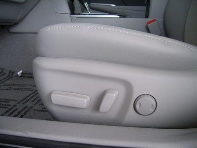 NEW XLE V6 Leather HDD Nav w/ JBL audio Blind Spot Opt Loaded w/ Full Power Opts, image 55