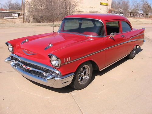 57 chevy 2dr sedan,body off,resto rod,super nice,ready to go