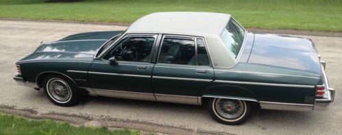 1981 pontiac bonneville base sedan 4-door 3.8l