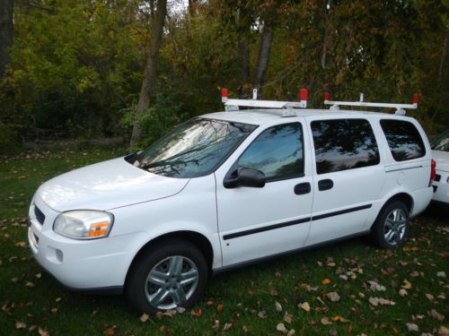 2006 chevy uplander cargo van with shelves