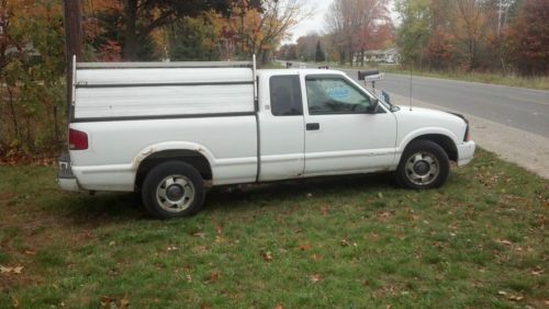 1999 GMC Sonoma SLE Extended Cab Pickup 3-Door 4.3L, image 3