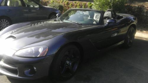 2006 dodge viper srt-10 convertible 2-door 8.3l