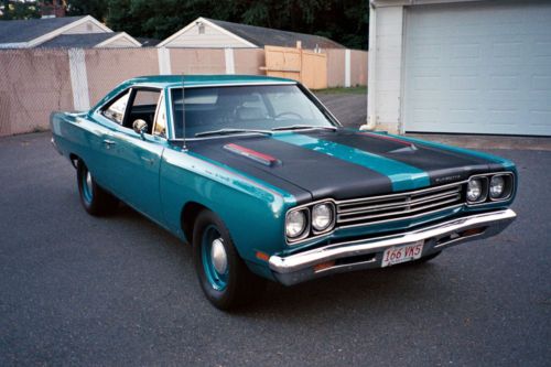 383/335 h.p. motor...4 speed...rebuilt 8-3/4 355 sure grip...4 wheel disc brakes