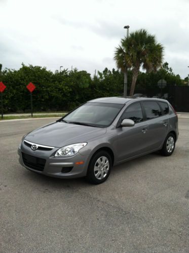 2012 hyundai elantra touring  4 dr hatchback gls, one owner, low miles, save $$