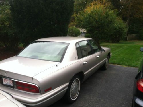 1996 buick park avenue 4dr. low mileage